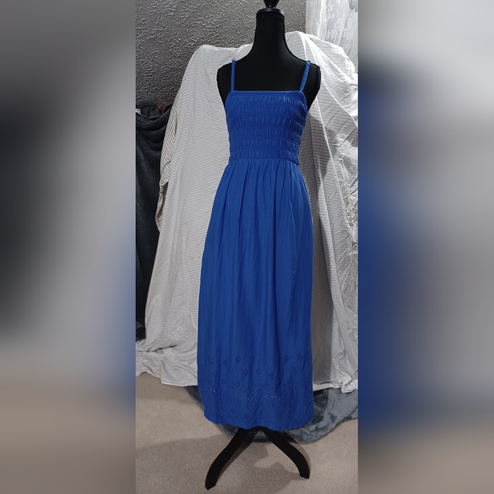NWT Fit & Flare Eyelet-Embroidered Smocked Maxi Cami Dress Size Small In Blue